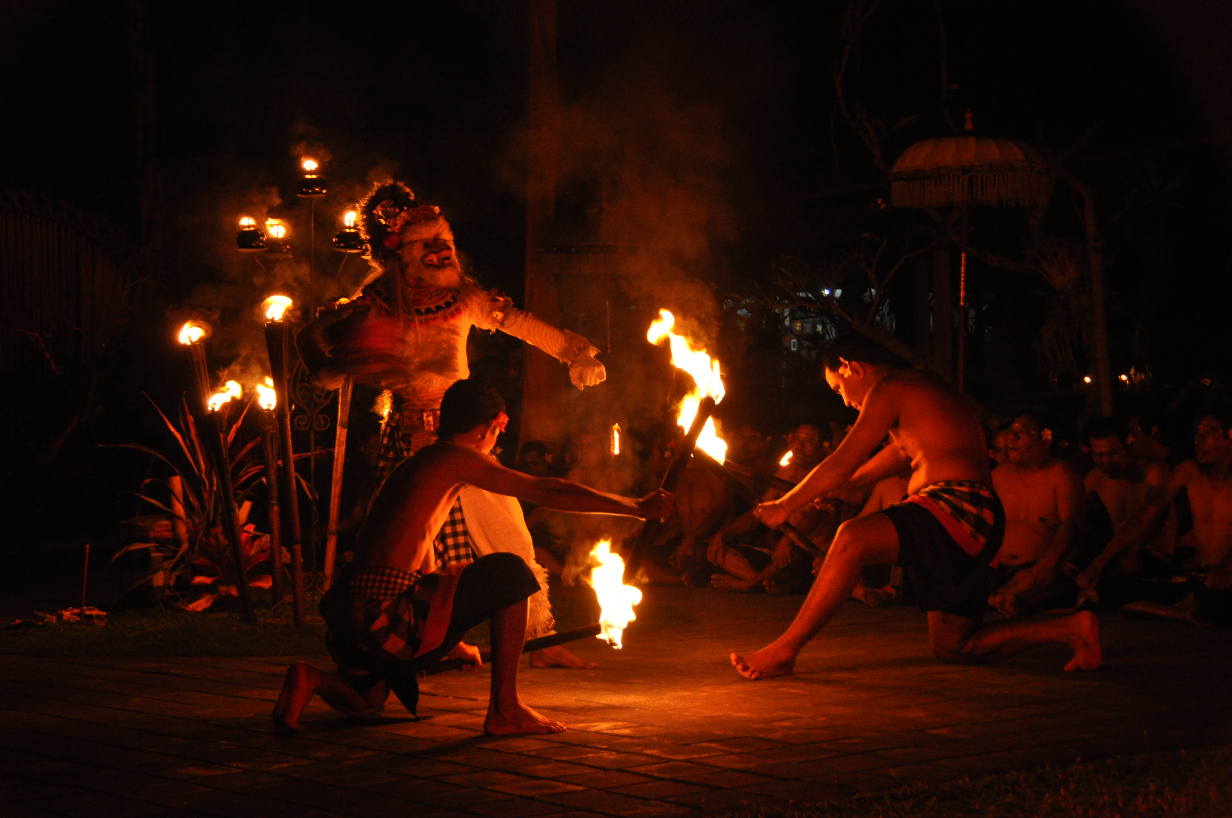 Hanuman and Kecak dancers